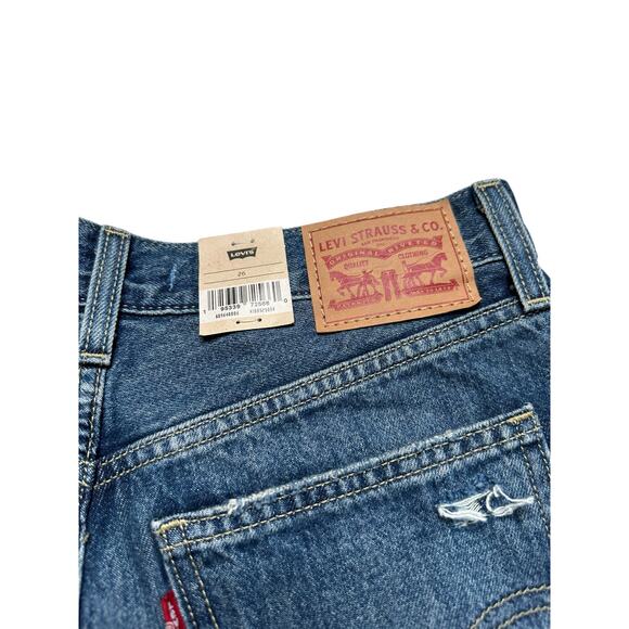 LEVIS Medium‎ Wash Denim Low Pro Straight Shorts Women's Size 26 NWT Frayed Hems - Picture 5 of 10
